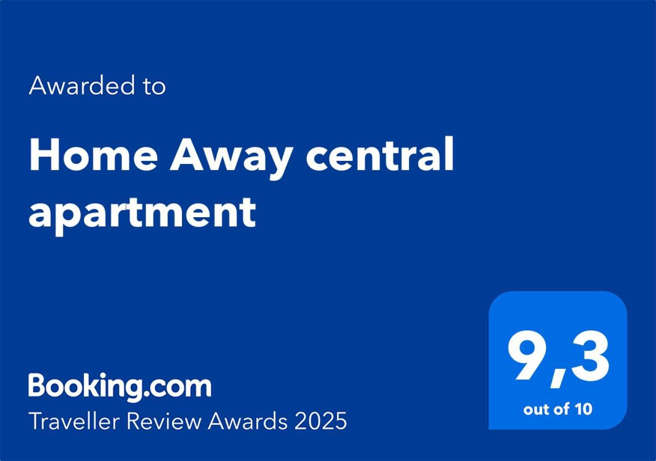 Home Away Main Square Apartment 포프라트 외부 사진