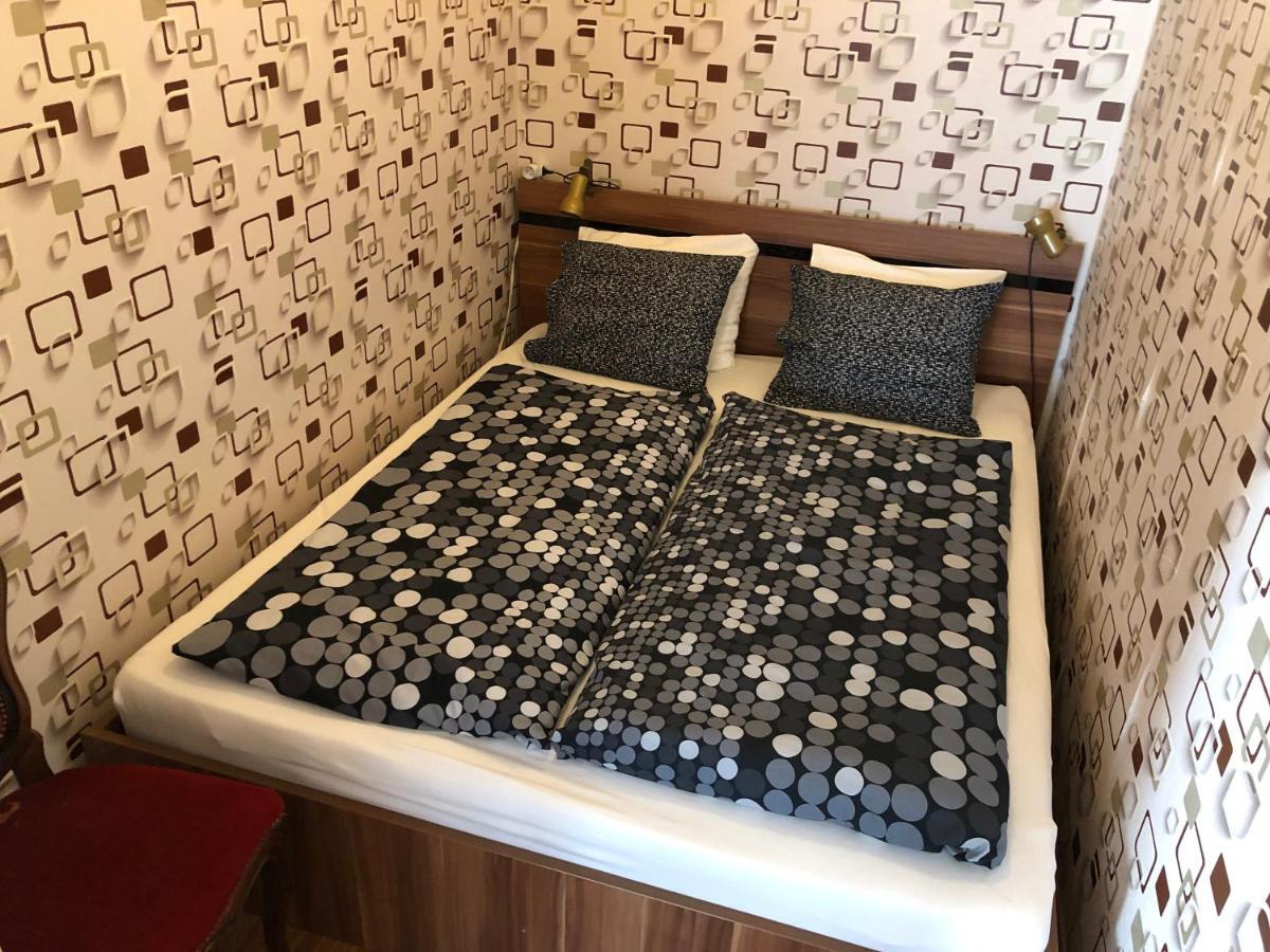 Home Away Main Square Apartment 포프라트 외부 사진